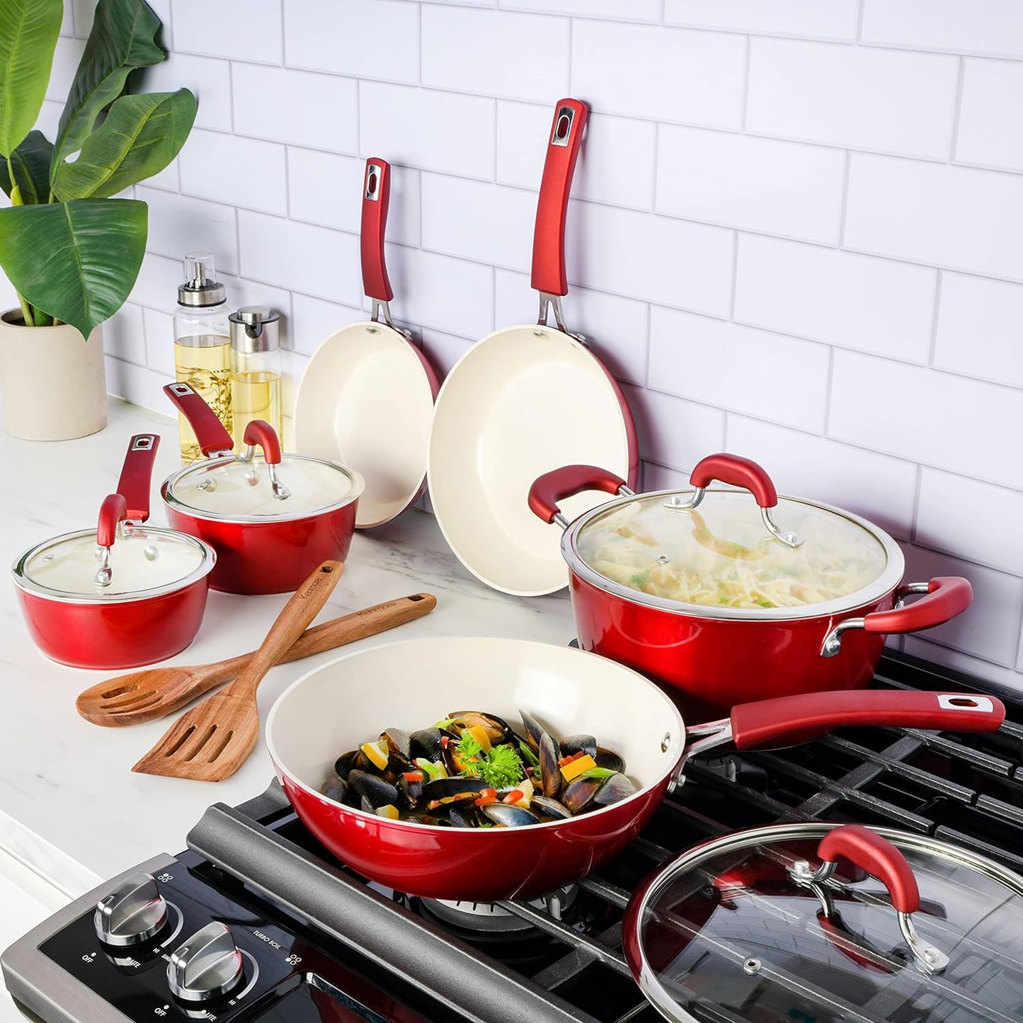 Oster 8 PC Red Non stick Heavy Gauge Cookware Set
