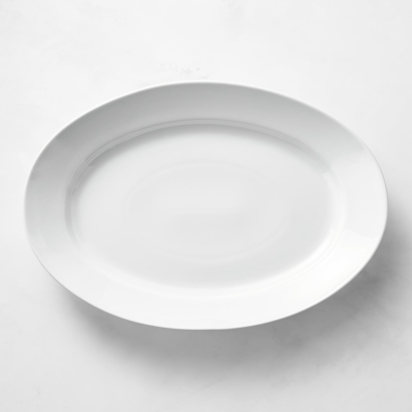 21" x 15" Oval White Ceramic Dinner Plate