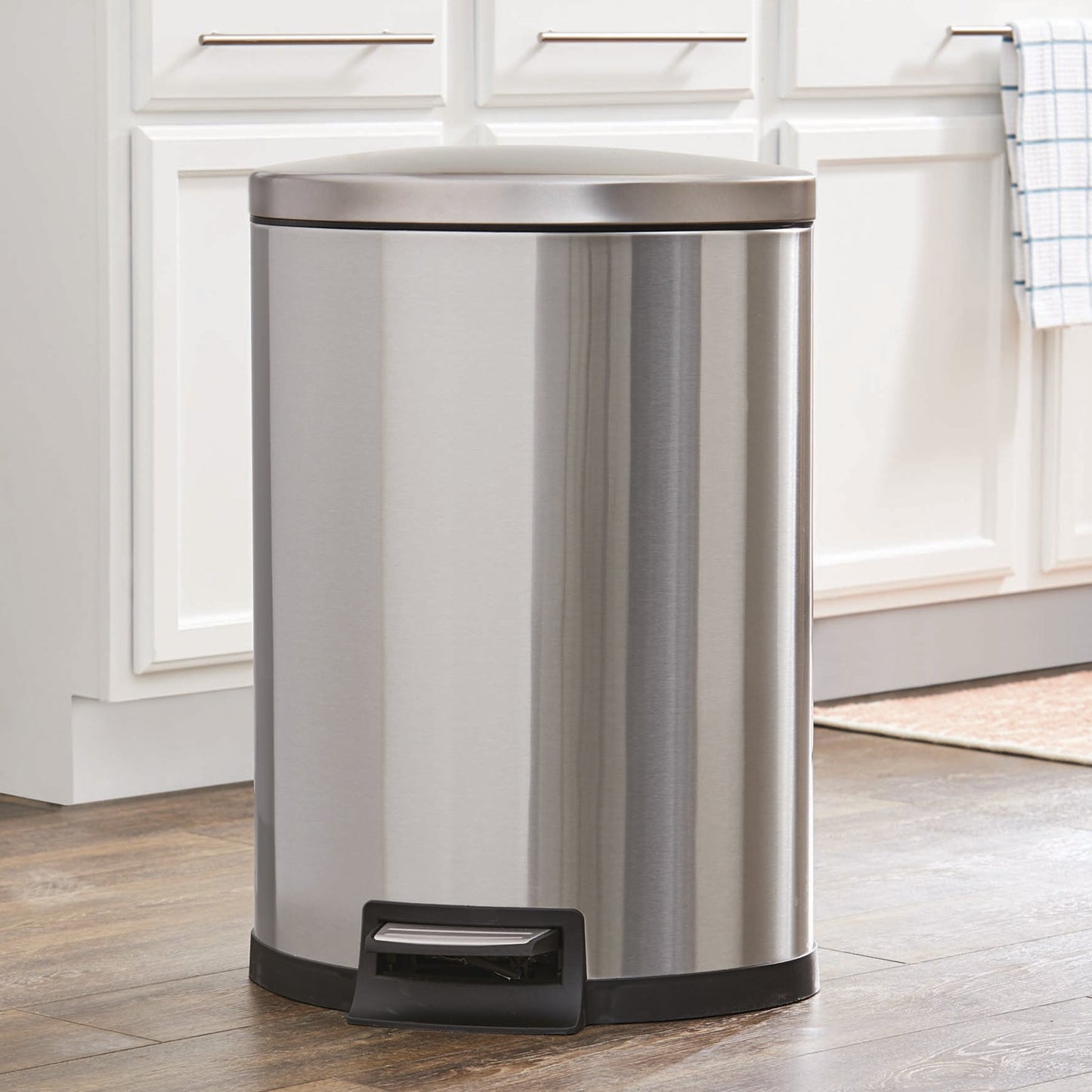 12L Round Step Trash Can
