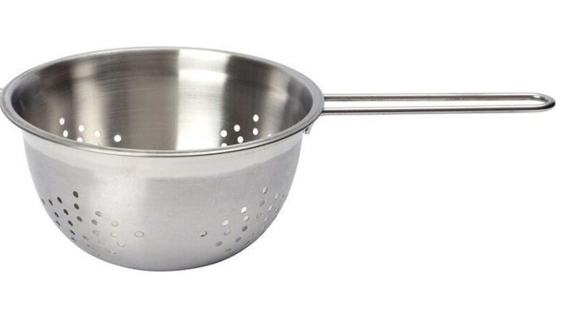 22cm Stainless Steel Colander with Long Handle