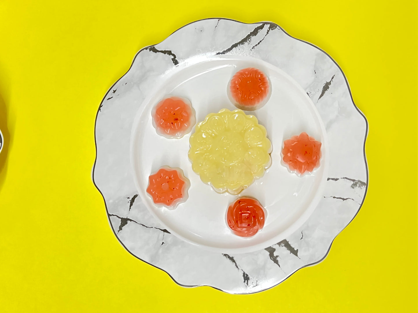 22 PC Gold Marble Dinner Set