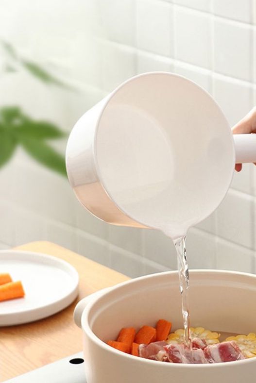 2.5L White Plastic Ladle ( Water Scoop )