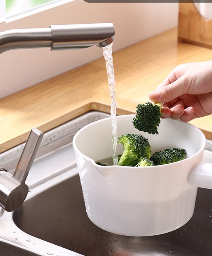 2.5L White Plastic Ladle ( Water Scoop )