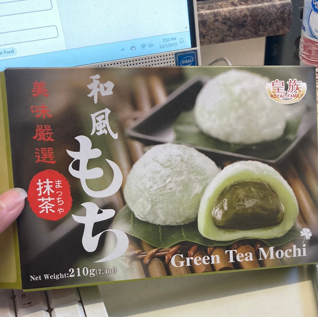 Royal Family Japanese Style Mochi - Green Tea Flavor