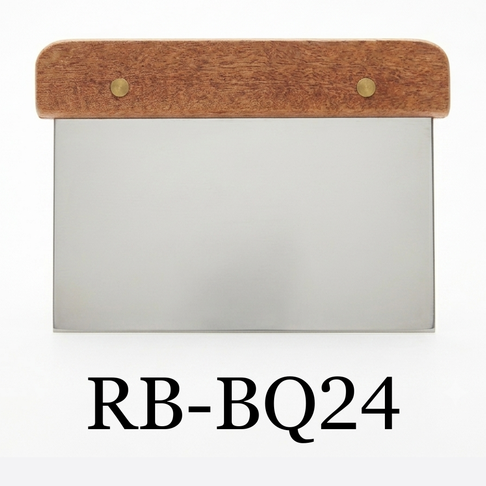 Stainless Steel Scraper with Wooden Handle-Rasqueta de Acero Inoxidable con Mango de Madera