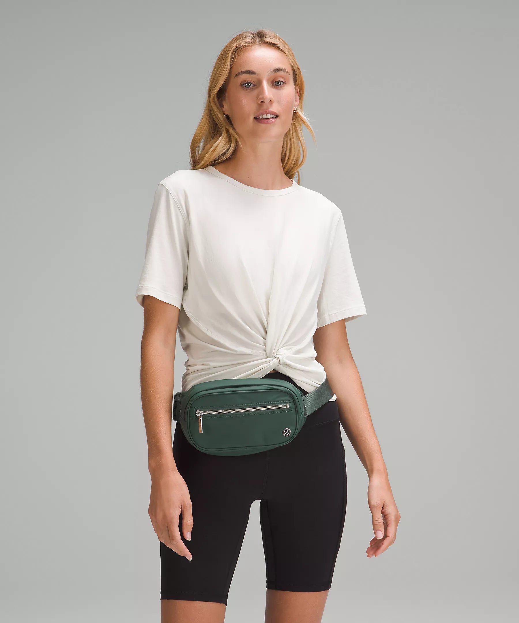 lululemon 1.8l wunderlust belt bag 1.8L Lululemon Wunderlust Belt Bag – R & B Import