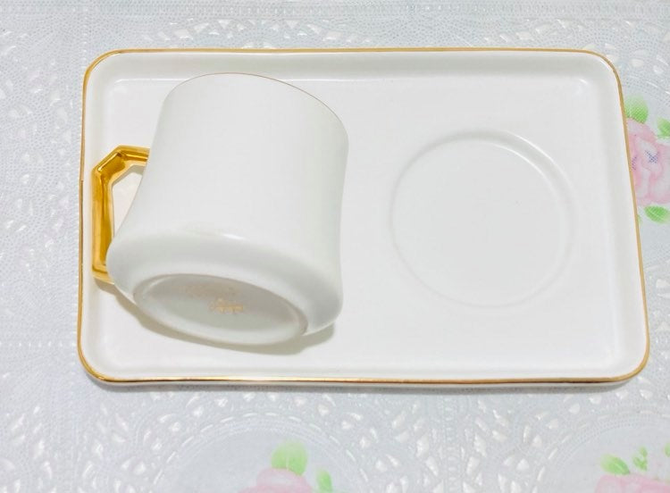 8 PC White & Gold Coffee / Tea Cup Set