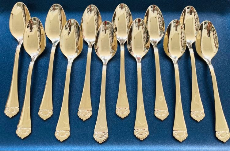 12 PC Flower Design Dinner Spoon Set