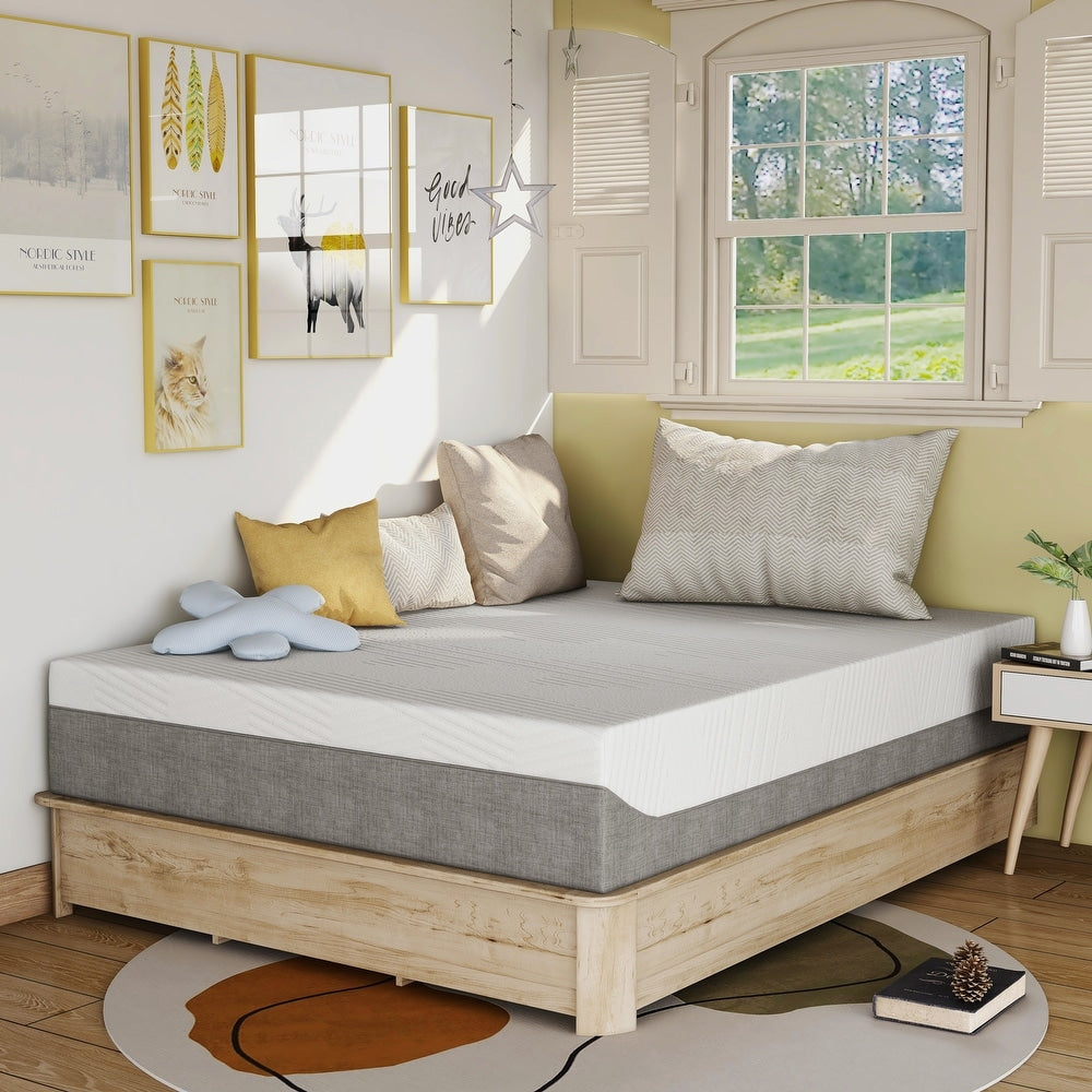Full Size Delphinium Memory Foam Mattress