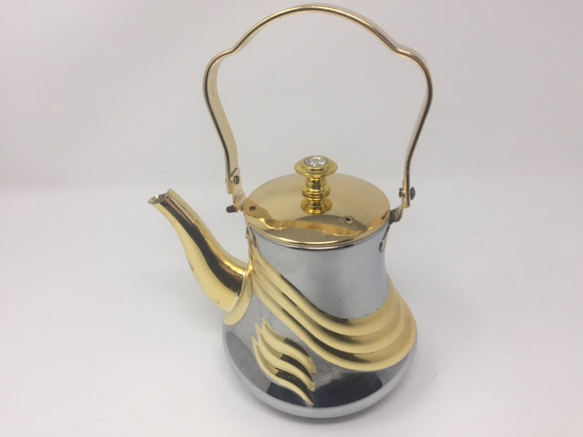 1.1L Classy Tea Kettle With Wavy Gold Design