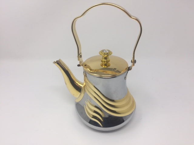 1.1L Classy Tea Kettle With Wavy Gold Design